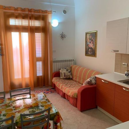 Casa Sul Porto Imbarco Tremiti Apartment Termoli Bagian luar foto